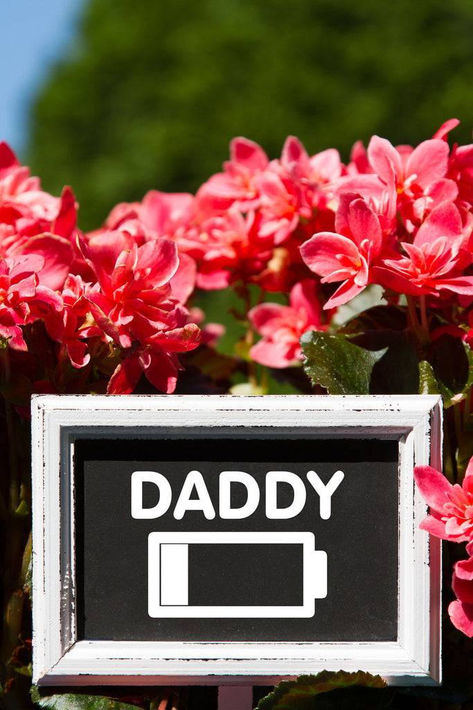 Daddy Battery | 5.2" x 3.6" Vinyl Sticker | Peel and Stick Inspirational Motivational Quotes Stickers Gift | Decal for Family Dads Lovers